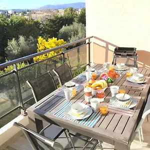  Appartement 3 Pieces, Refait A Neuf, Standing, Piscine, A Pieds